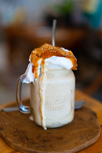 Milkshake à la Banane et au Caramel